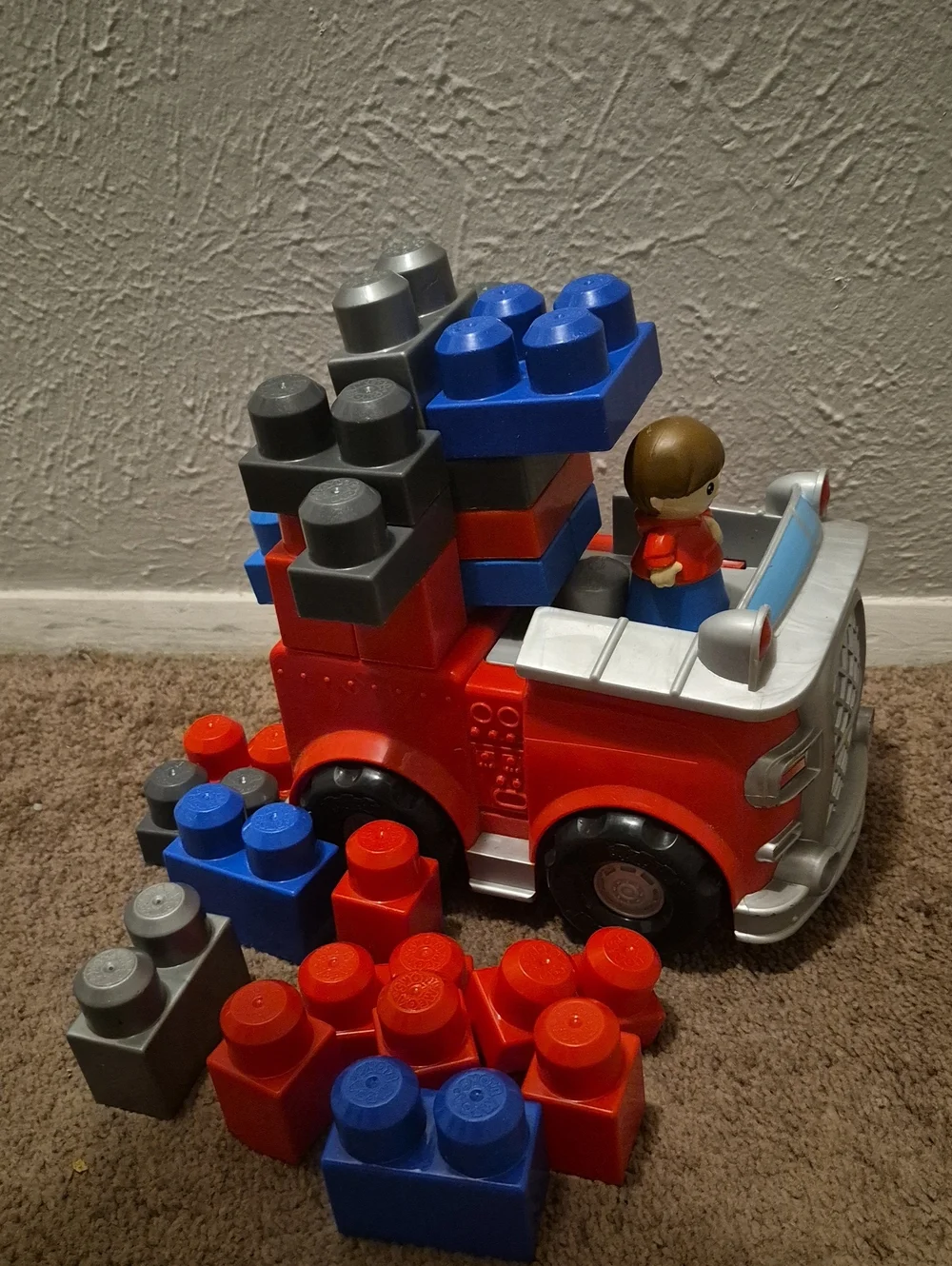 MEGA BLOKS FIRE TRUCK